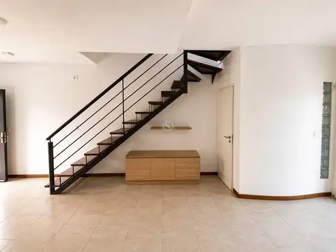 Departamento en Alquiler en Petrel Village, $ 1.950.000
