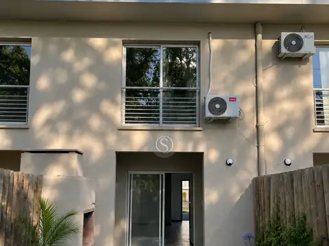 Departamento Triplex  en Alquiler en Petrel Village, Pilar, G.B.A. Zona Norte