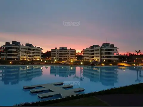 Lagoon Pilar Caamaño 1100