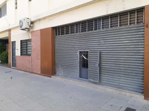 Local en Alquiler en Avellaneda, $ 450.000