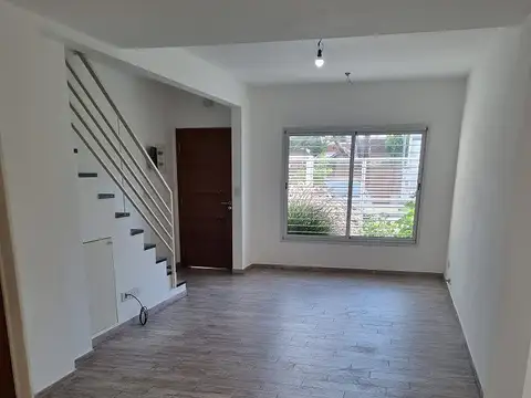 Casa en Alquiler en Carapachay, $ 1.750.000