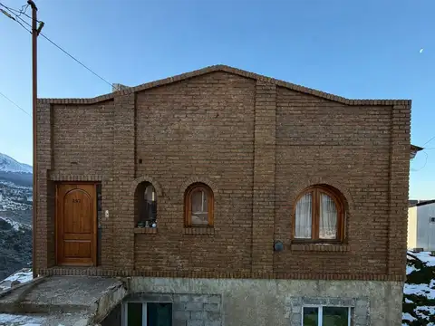 VENTA DE CASA ESTILO RÚSTICO INSPIRACION COLONIAL