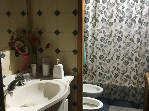 Casa 3 ambientes con 1 baño