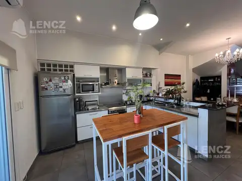 Casa en Venta al Oeste