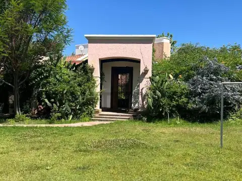 HERMOSA CASA EN VENTA EN CHACRAS DE CORIA