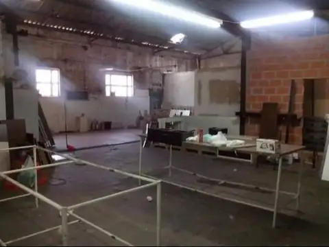 Galpon en Alquiler en Ramos Mejía, $ 2.600.000