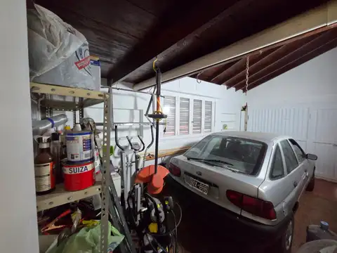 Casa 6 ambientes con 4 baños