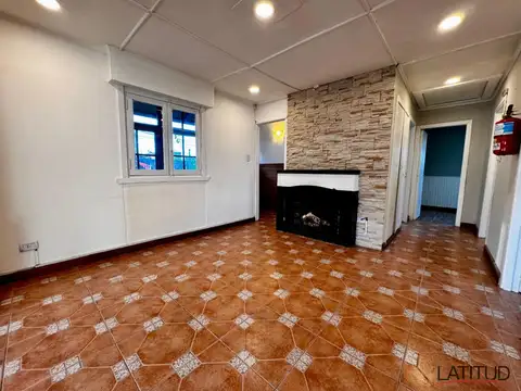 Casa en Alquiler con 1 cochera