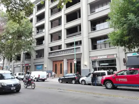 Avenida Regimiento De Patricios 1000