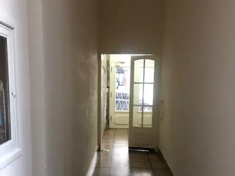 Avenida Forest 600, Piso 1
