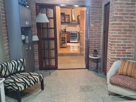 Depto Tipo Casa en Venta en Moron Sur, USD 75.000
