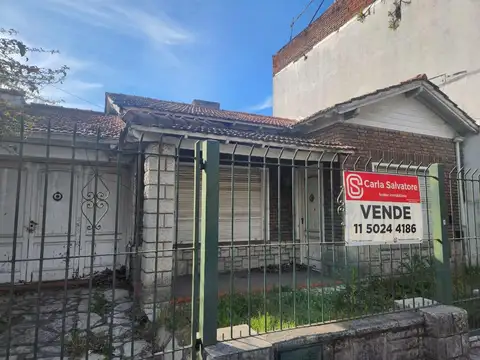 Tucuman  al 400 - Casa Galpón con Garage