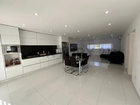 Casa en Venta en Coronel Brandsen, USD 198.000