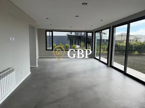 Casa en Venta en La Alameda, USD 370.000