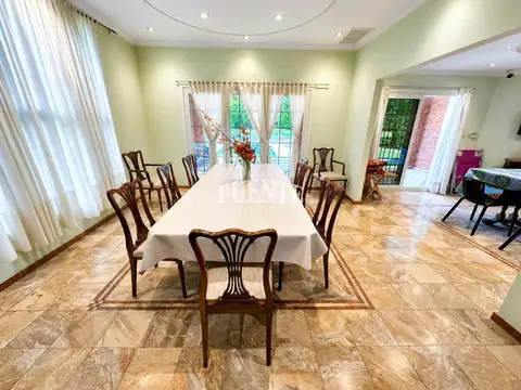 Casa en Alquiler al Oeste