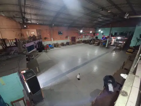 Amplio galpón en venta! Gran oportunidad de inversión 