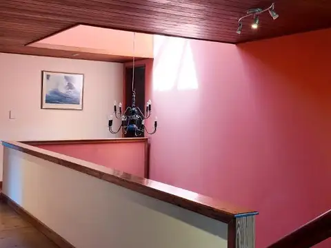 Casa 6 ambientes con 4 baños