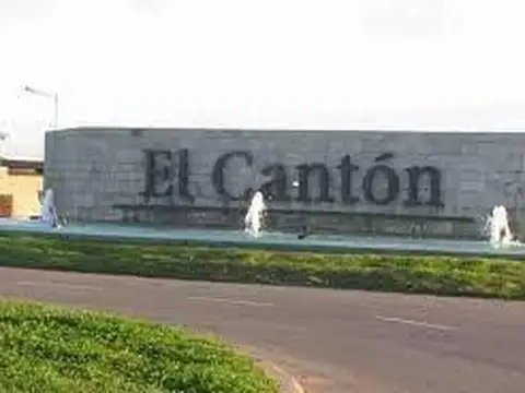 Casa de 3 dormit,pileta,parrilla,jardin Barrio El Canton  Norte al lago, amoblada.