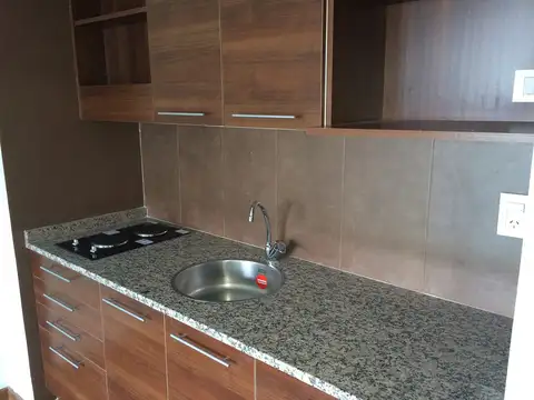 MONOAMBIENTE PREMIUM c/ PATIO PROPIO – Diseño, Calidad y Confort