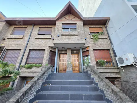 Triplex en Villa Ballester - Venta - Cuatro Ambientes - Categoría.
