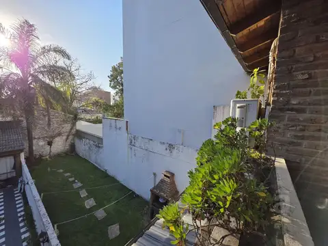 Depto Tipo Casa 4 ambientes con 3 baños