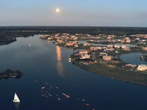 Terreno en Venta 30  mts Fondo