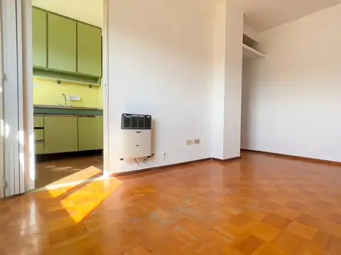 Departamento en Alquiler en Coghlan, $ 530.000