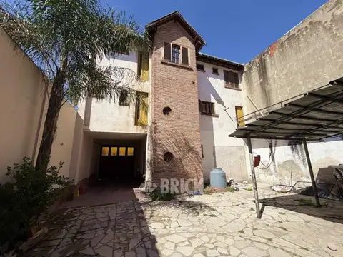 Depto Tipo Casa en Venta en Lanús, USD 180.000