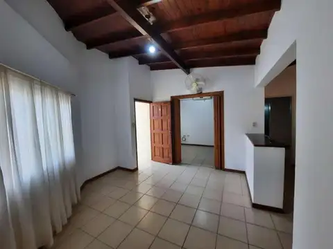 Casa 2 ambientes con 1 baño