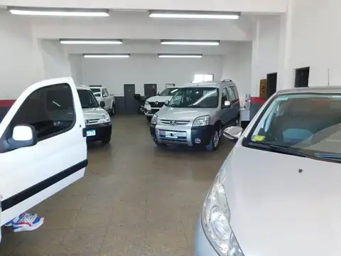 Av. Juan Manuel de Rosas 4400