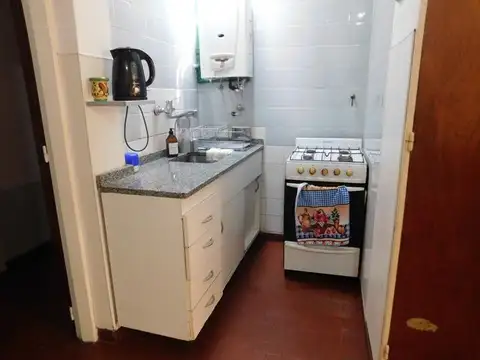 Av. Juan Manuel de Rosas 4400