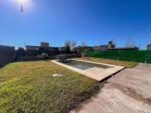 Casa 4 ambientes con 1 baño