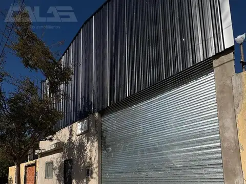 Depósito en alquiler 347 m²   entrepiso, salida rápida Acceso Oeste, zona industrial