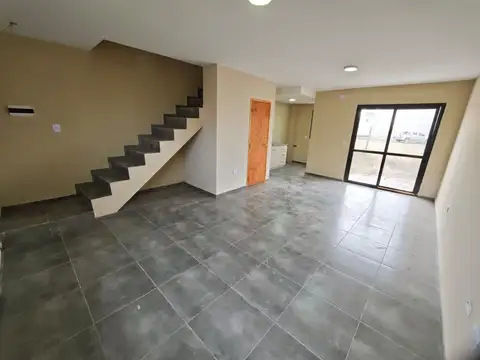 DUPLEX 2 DORMITORIOS 2 BAÑOS V. CERCANO NO CREDITO