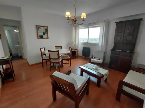 14 De Julio 100