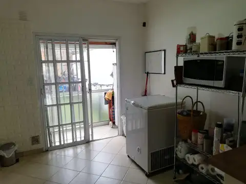 VENTA TRIPLEX EN CIUDAD JARDIN 4 AMBIENTES