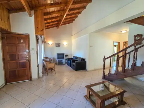 Casa 4 ambientes con 3 baños