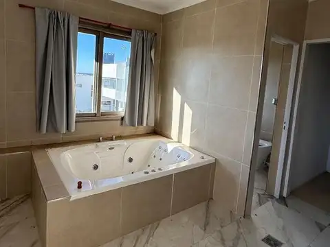 Casa en Venta en Concordia, USD 260.000
