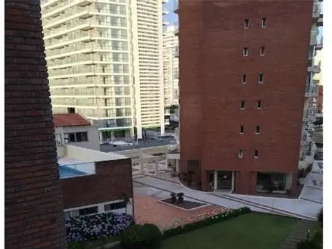 Parada 2 Brava, Yaro 100