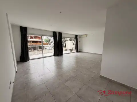 Oficina 4 ambientes con 4 baños