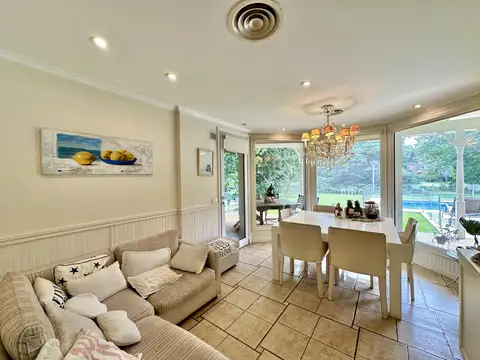 Casa en Venta en Countries y Barrios Cerrados en Esteban Echeverria, USD 695.000