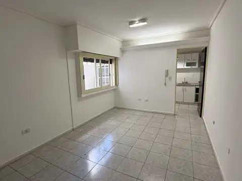 HERMOSO DPTO. CON PATIO