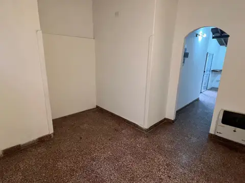 Casa - Alquiler - Argentina, San Miguel - Conesa 1140