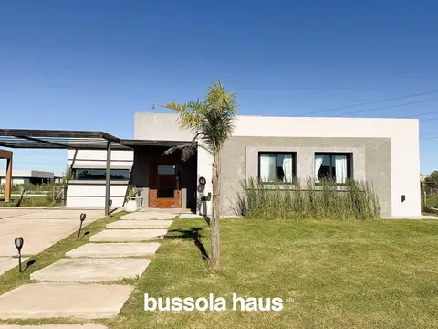 Casa en ventaen una planta 3 dormitorios y pileta en Barrio Manuel Belgrano Escobar