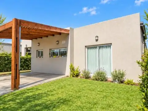 VENTA CASA 4AMB Bº SAN ALFONSO PILAR DEL ESTE