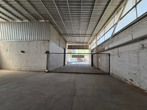 ALQUILER GALPON EN LAS HERAS, 2 mil mts2 cubierto