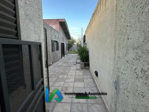 Casa 5 ambientes con 3 baños