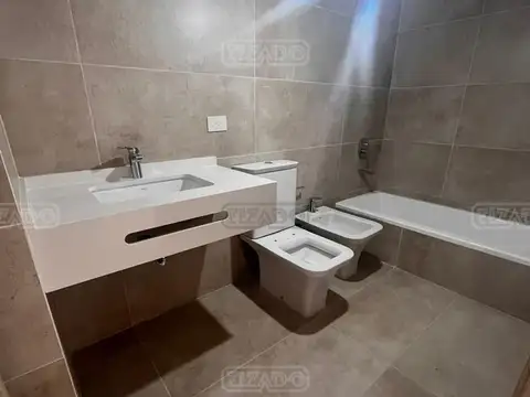 Departamento en Alquiler con 2 cocheras