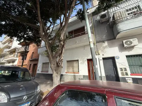En Venta PH de 3 Ambientes al frente Balcon y terraza t/sup Flores Norte
