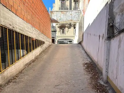 Cochera en  Tucumán y Corrientes
